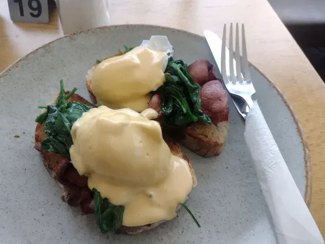 Flinderz Cafe & Restaurant