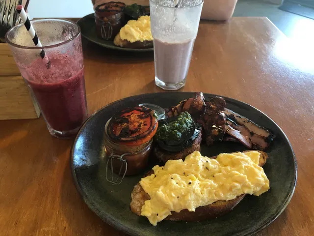Sistas Burns Beach Cafe & Restaurant