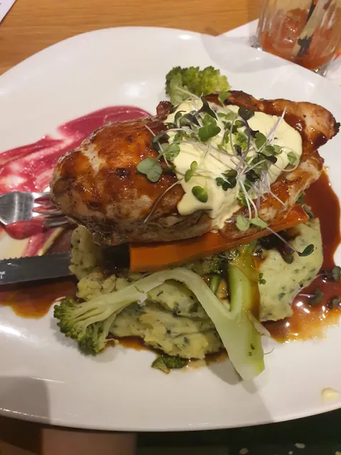 Tassels Place Bar and Bistro