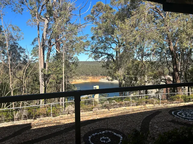 Bistro by the Dam