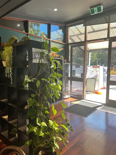 Bistro by the Dam