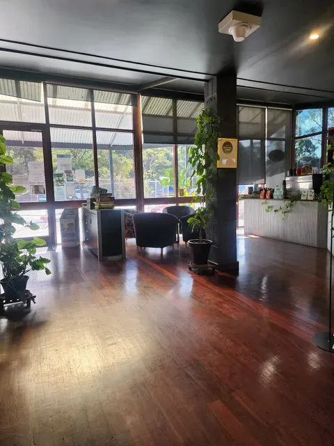 Bistro by the Dam