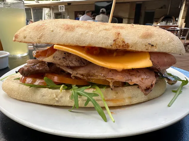 Jarrahdale Tavern & Restaurant