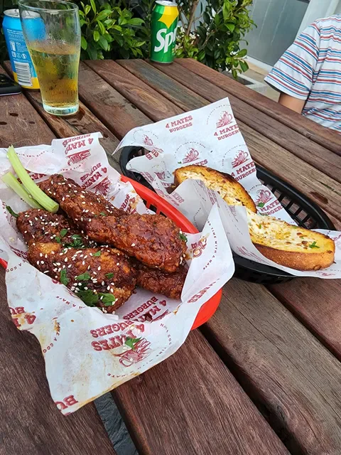 4 Mates Bar & Grill - Jindalee