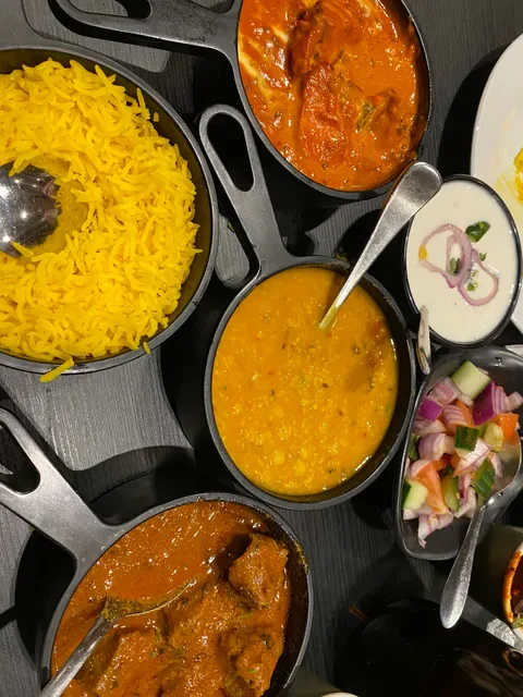 2 Fat Indians