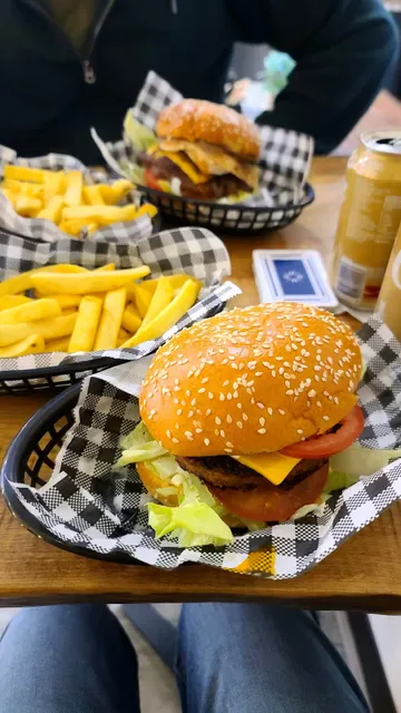 Crispy's Burgers