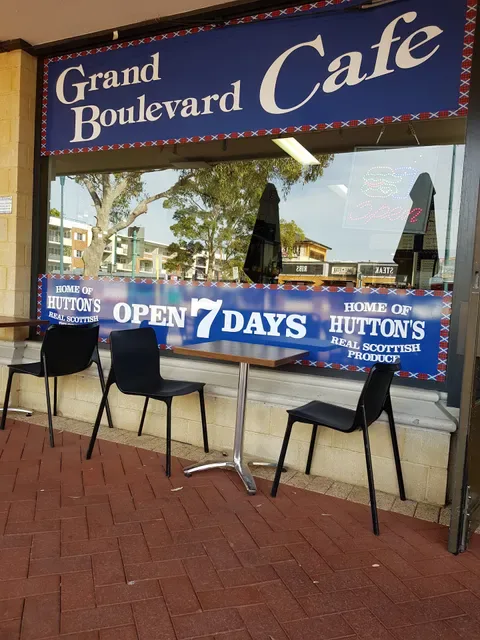 Grand Boulevard Cafe