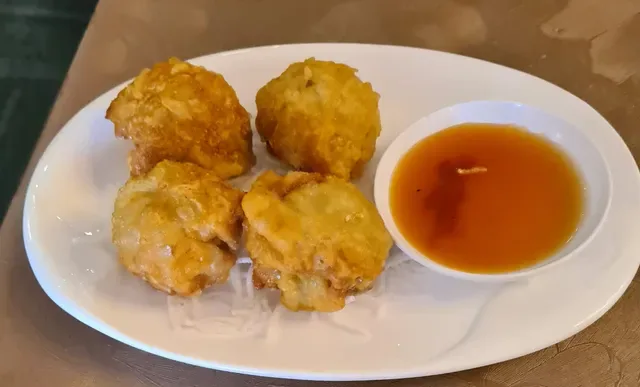 Mr Ho's