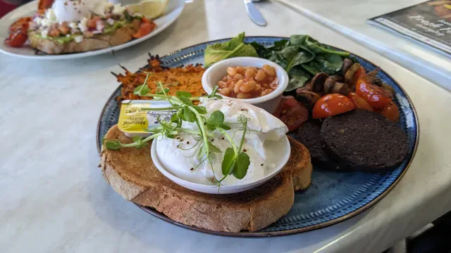 Trotters Cafe