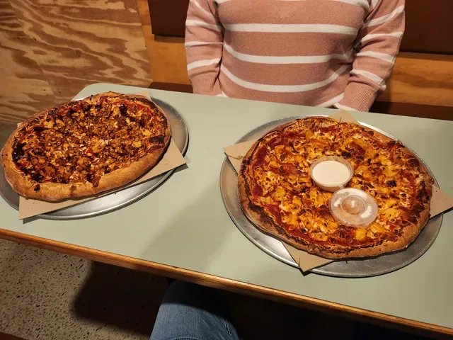 Uptown Pizza
