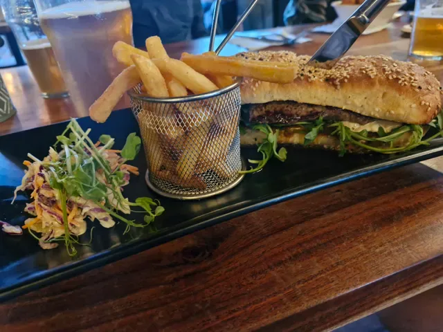 Avocados Bar & Café