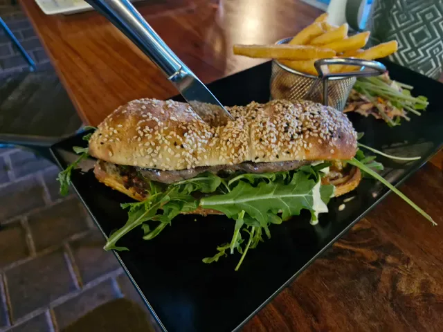 Avocados Bar & Café