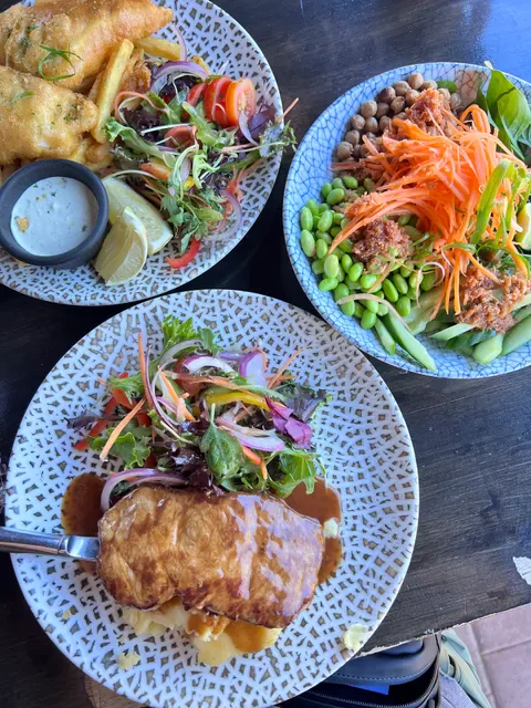 Avocados Bar & Café