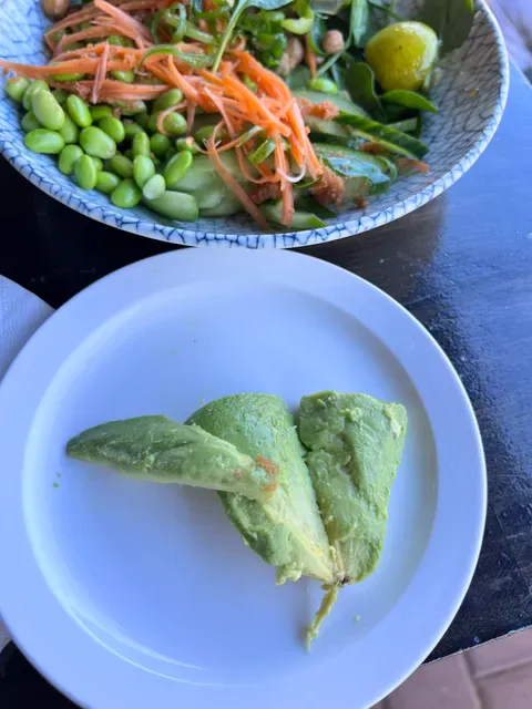 Avocados Bar & Café