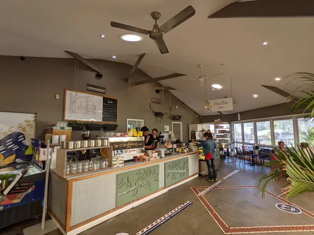 Lakeview Cafe