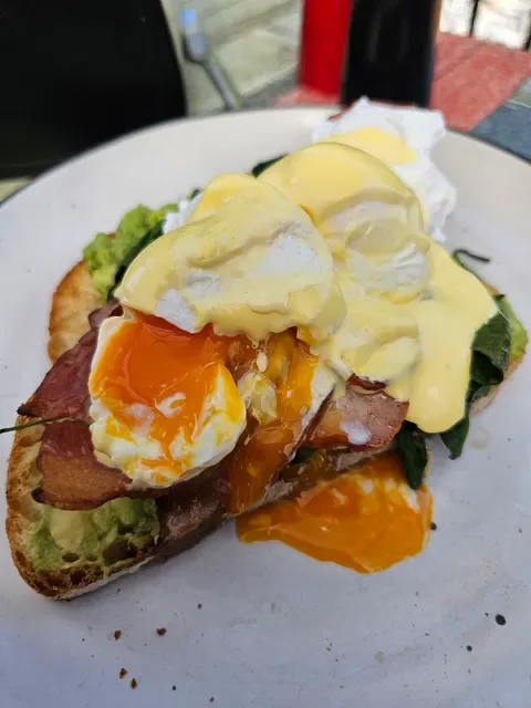Lakeview Cafe