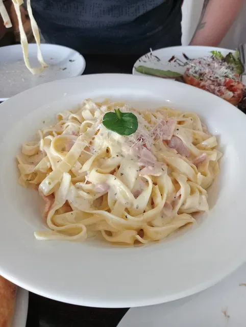 Saranda Cafe