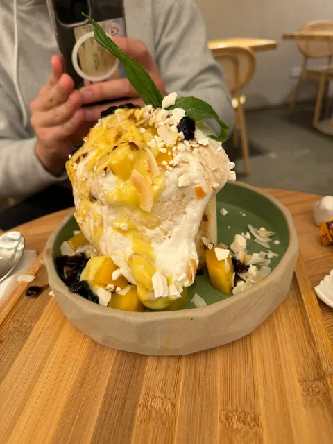 Cafe L.A