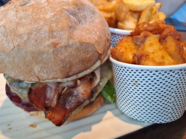 Grill'd Burgers - Kingsway