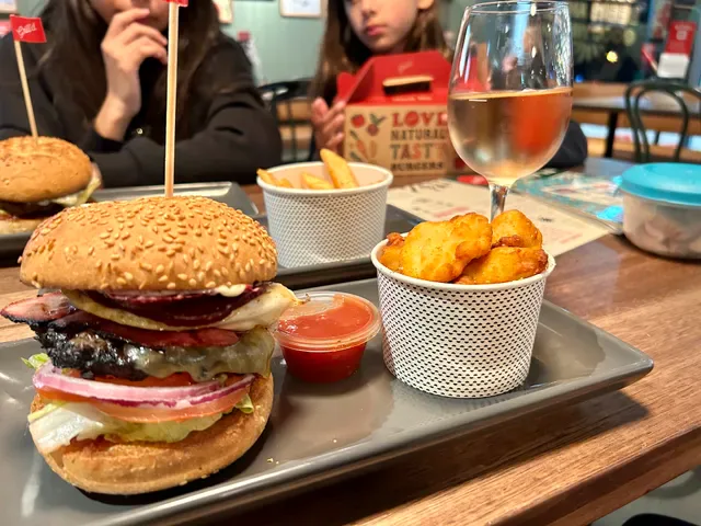 Grill'd Burgers - Kingsway