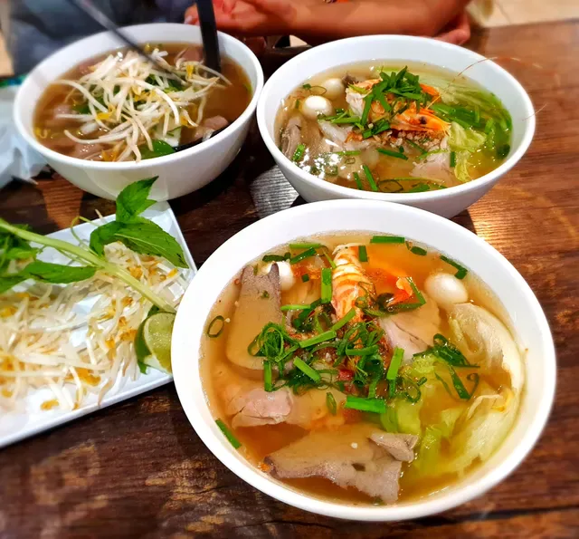 Viet Hong Vietnamese Restaurant