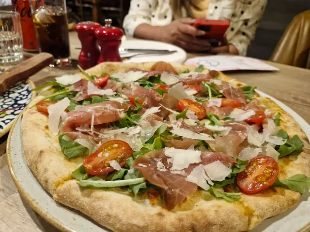Rifos - Cafe | Restaurant | Pizzeria