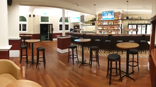 Commercial Bar + Kitchen