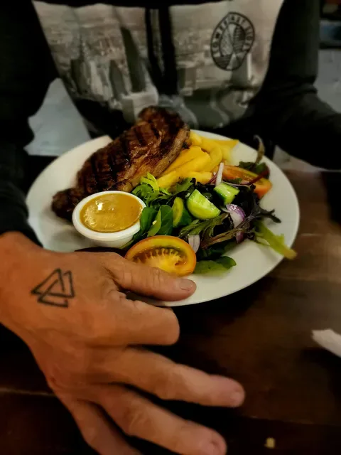 Midland Tavern Bar & Grill