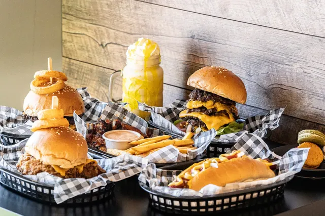 Flame 400 Burger Cafe
