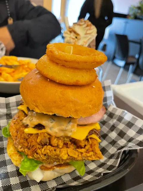 Flame 400 Burger Cafe