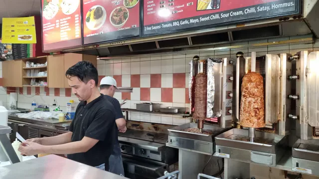 Aladdin's Pizza & Kebabs