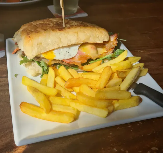 The Mundaring Hotel