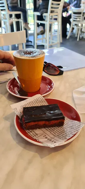 Beachpoint Cafe
