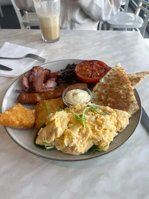 Beachpoint Cafe