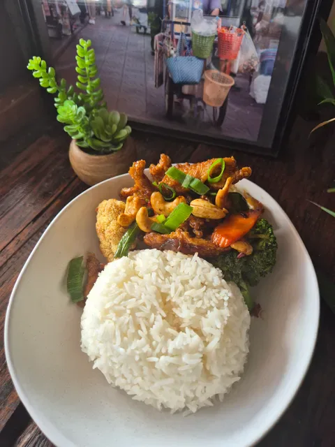 Sa-Lung Thai Cafe