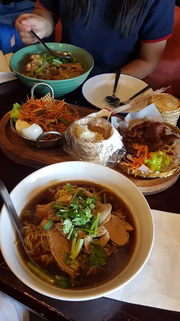 Sa-Lung Thai Cafe