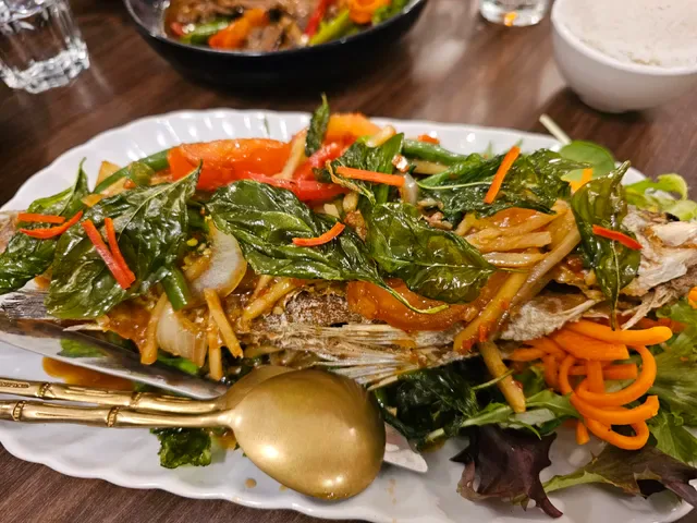 Saowanee's Place Thai Restaurant