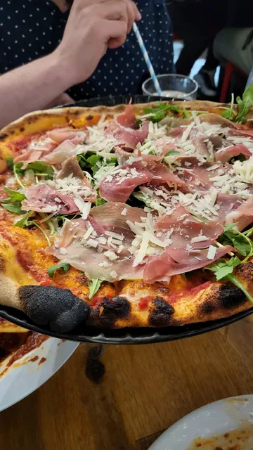 Zuccaro Trattoria Pizza Bar