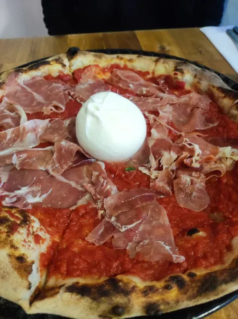 Zuccaro Trattoria Pizza Bar