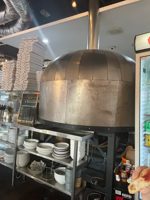 Zuccaro Trattoria Pizza Bar