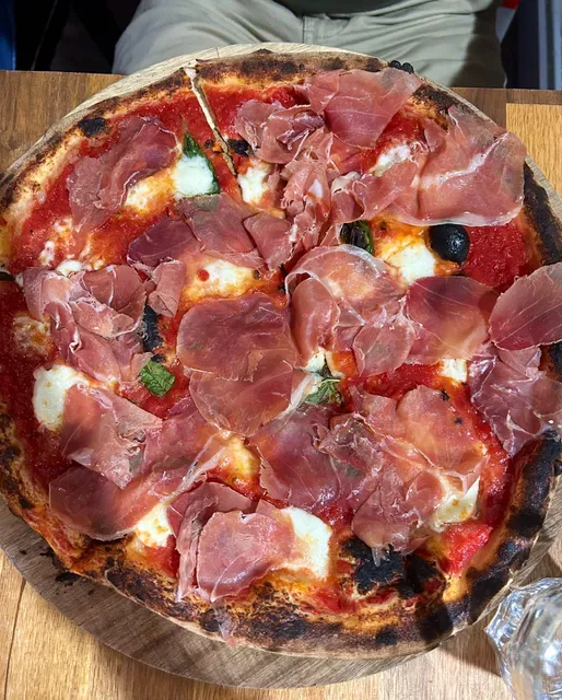 Zuccaro Trattoria Pizza Bar