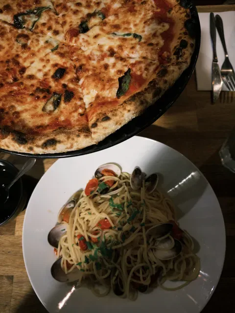 Zuccaro Trattoria Pizza Bar