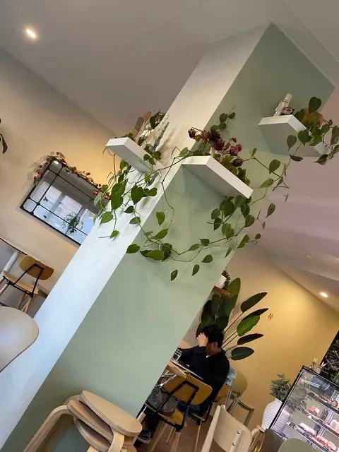 Tiara Dessert Cafe