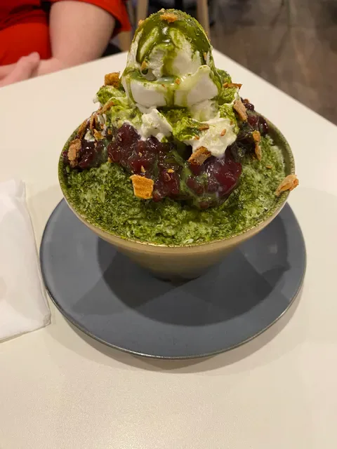 Tiara Dessert Cafe