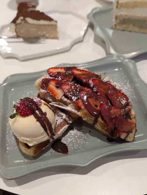 Tiara Dessert Cafe