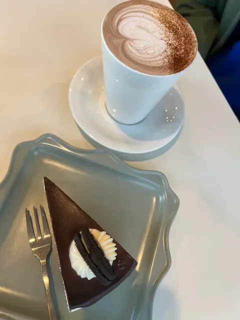 Tiara Dessert Cafe