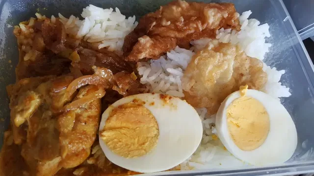 G'Fun Cafe - Famous Chicken Rice