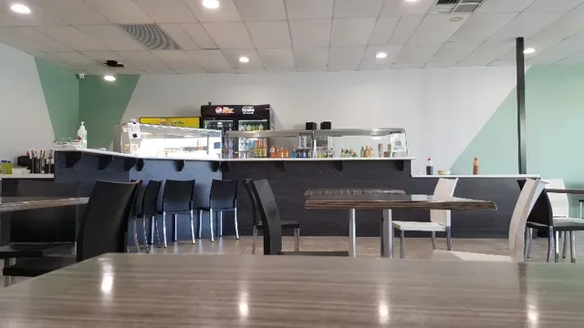 G'Fun Cafe - Famous Chicken Rice