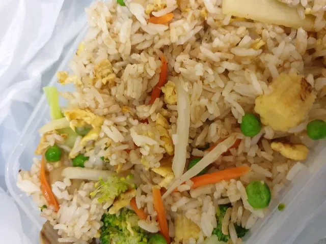 Fong's Kitchen Chinese Restaurant