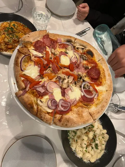 Pizzeria Tiramisu